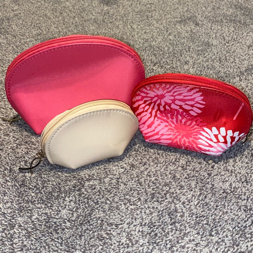 NWOT Avon Bag Set